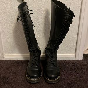 20 eye black zip up docs.